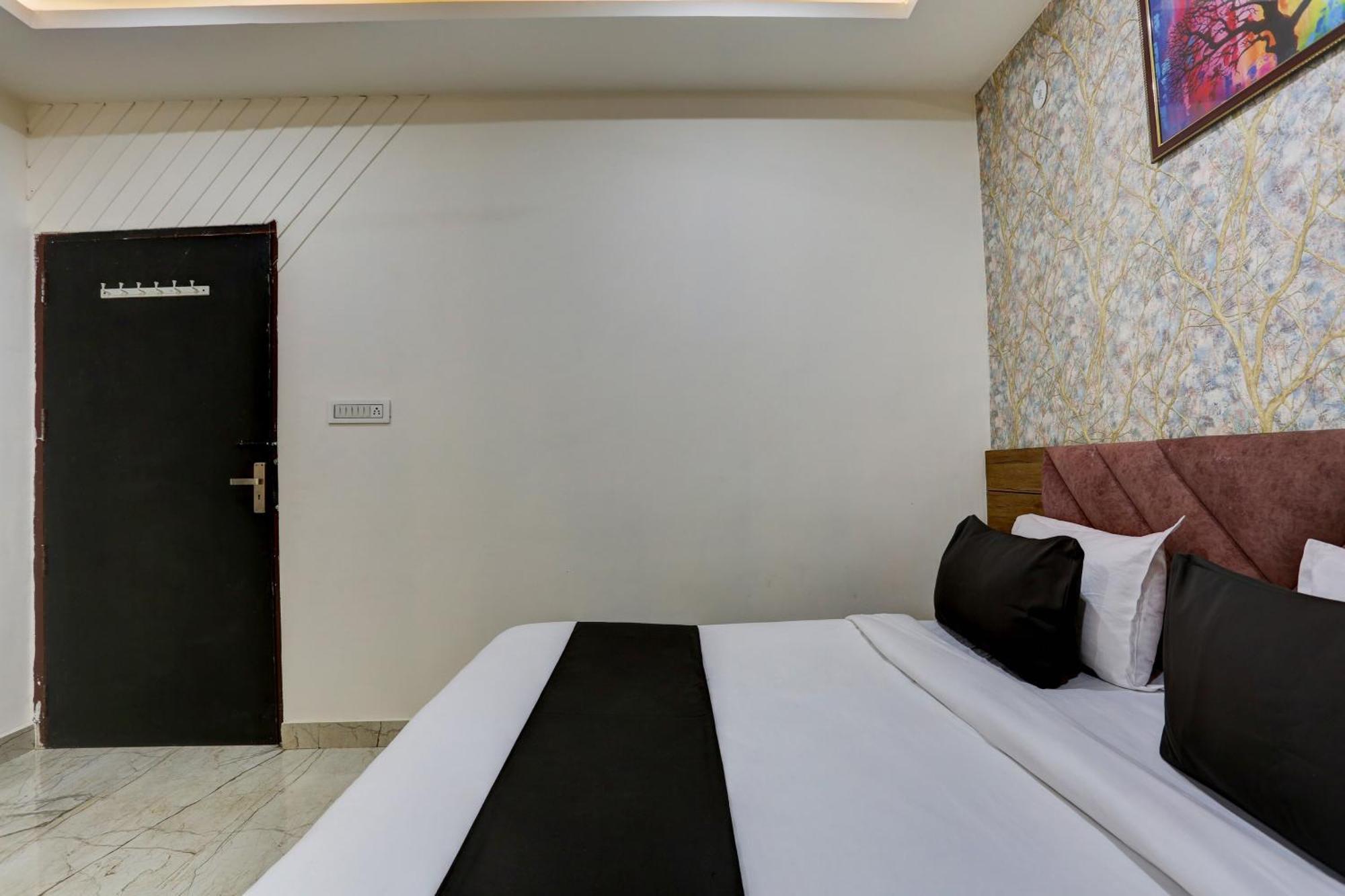 Hotel Collection O Jairaj Alwar Zewnętrze zdjęcie