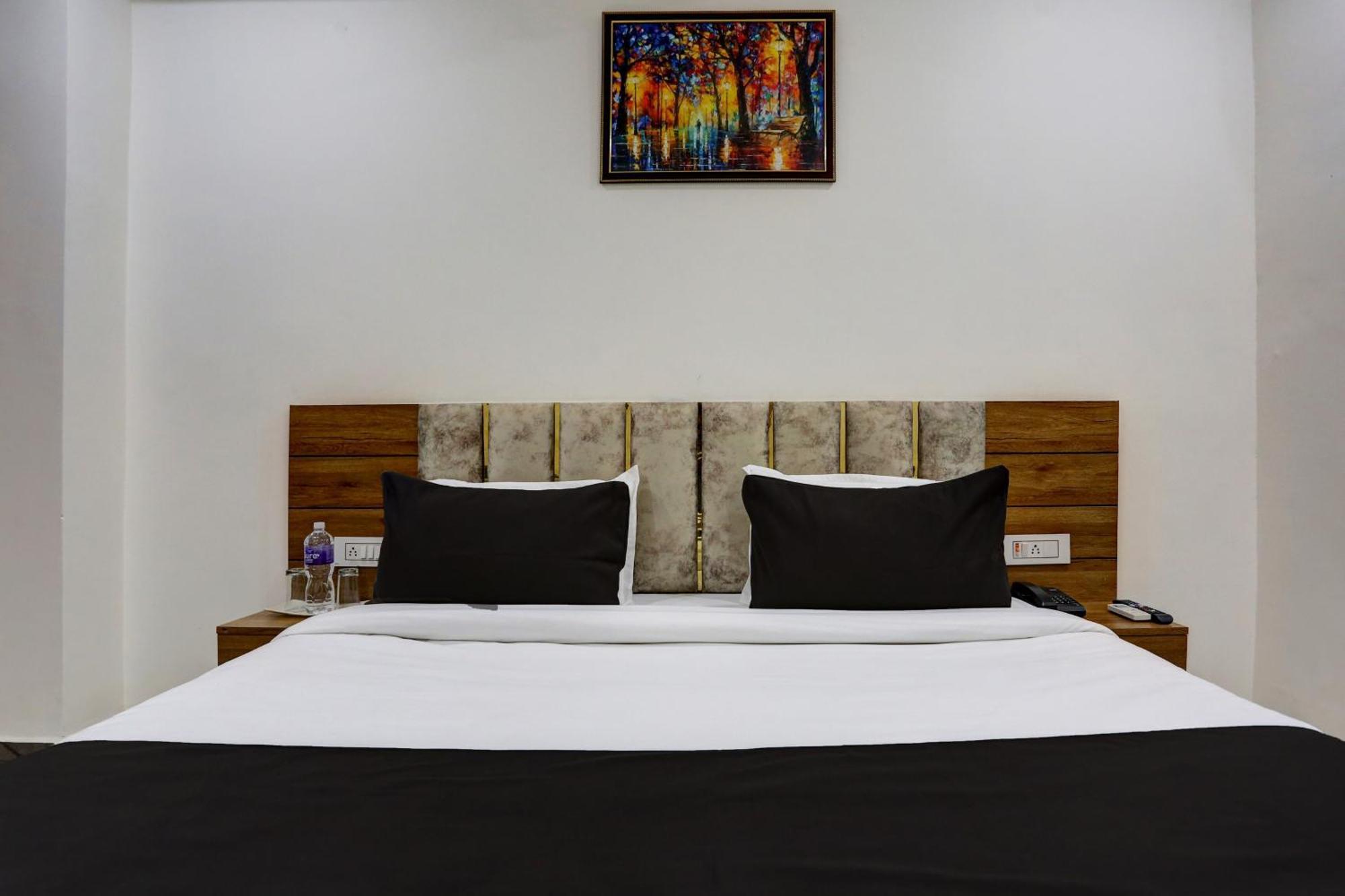 Hotel Collection O Jairaj Alwar Zewnętrze zdjęcie