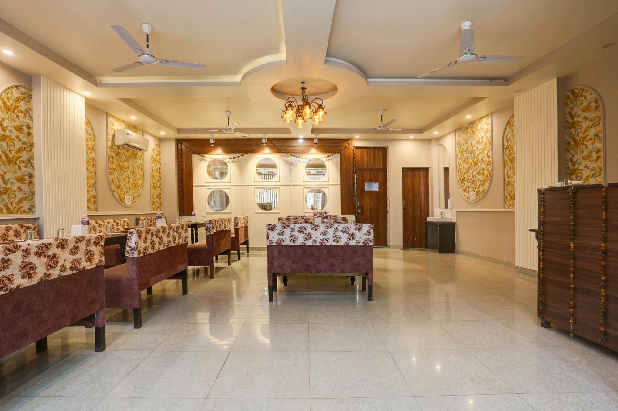 Hotel Collection O Jairaj Alwar Zewnętrze zdjęcie